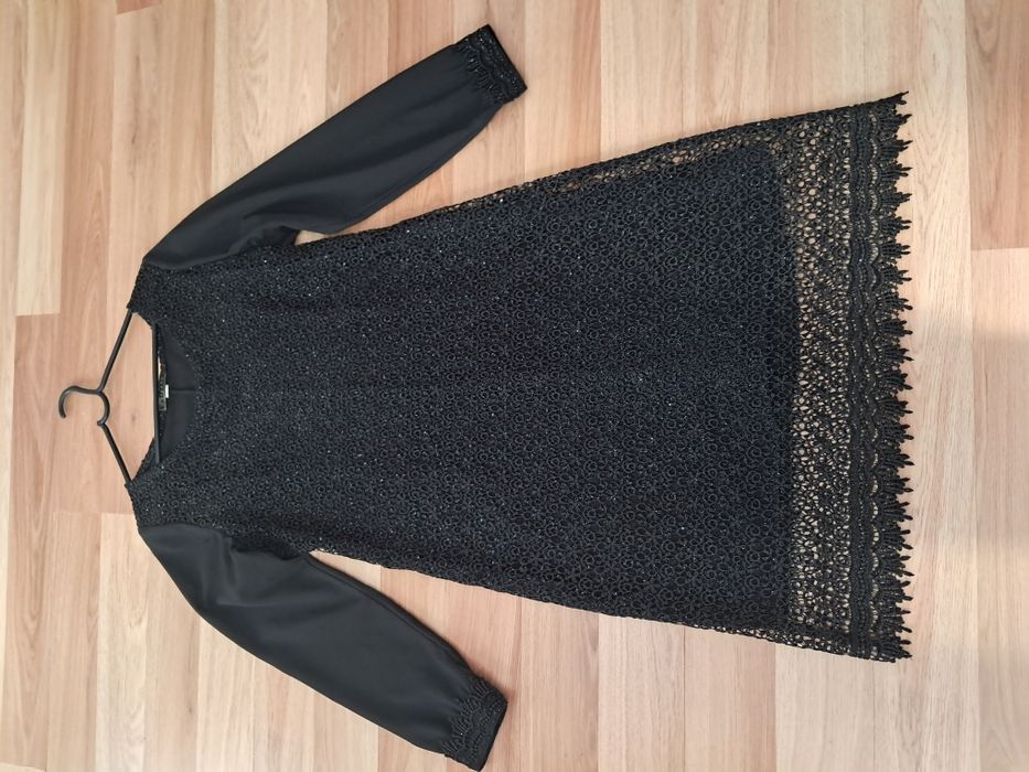 Продам женские  платья