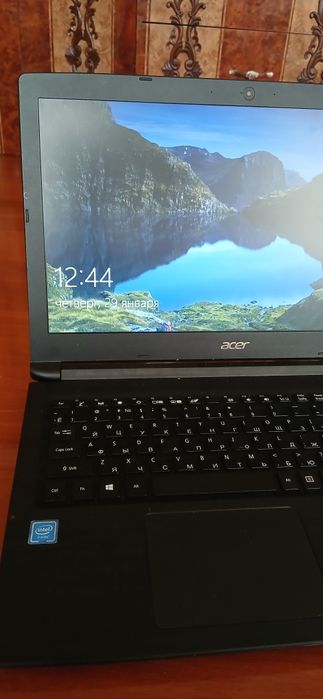 Noutbook ACER HDD 1TR.