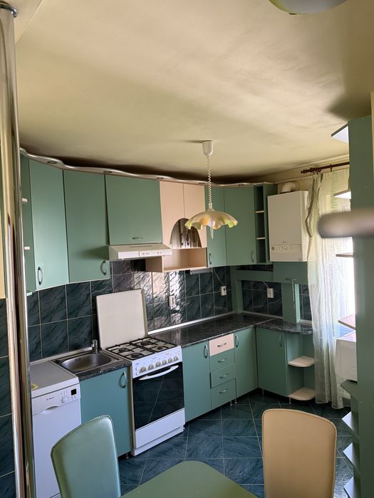 Vând apartament cu 3 camere