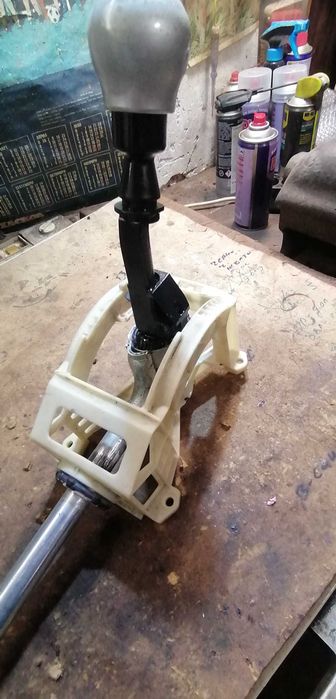 скоростен лост и резервоар за OPEL Astra H