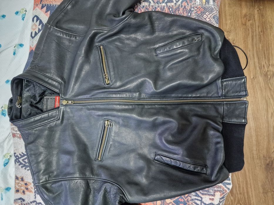 Кожено яке бомбер