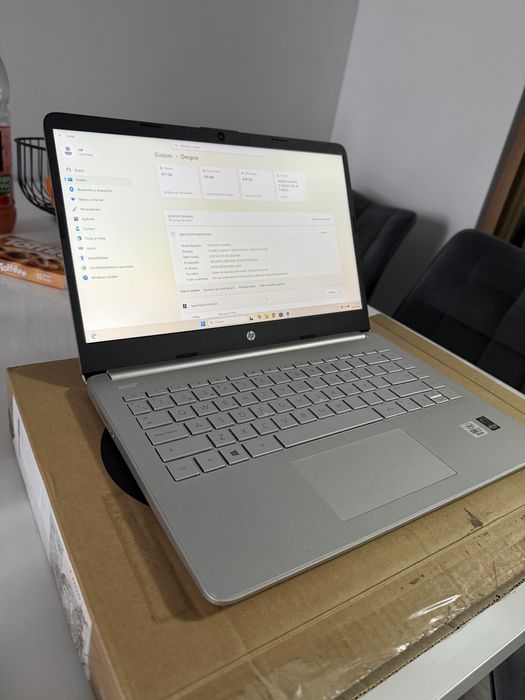 Laptop HP 14s i7-1065G7 - 512/8GB - Nou