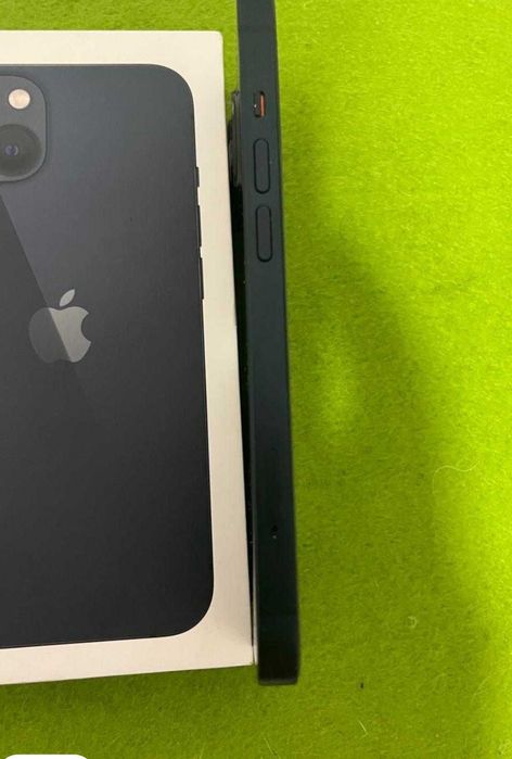 Iphon 13 arata bine baterie 85% nu a fost umblat in el