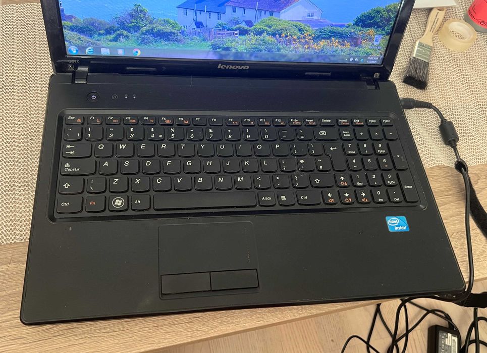 Laptop Lenovo G570 Intel i5 4GB RAM 250GB HDD Windows 7 defect