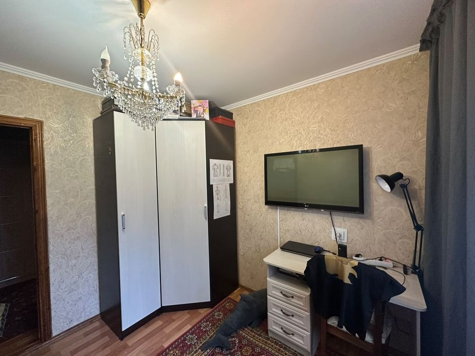 Продам 4-комнатную квартиру.