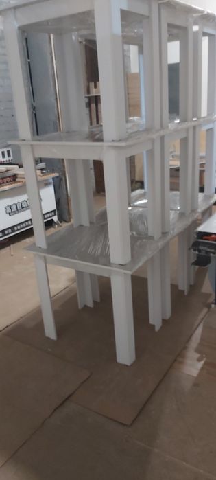 Продам кухонный стол