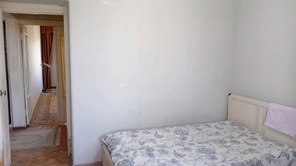 Продам 2х ком. кв.в 8мкр дом 7