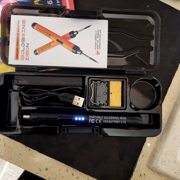 Преносима отвертка на батерия 46 в 1 и преносим безжичен поялник