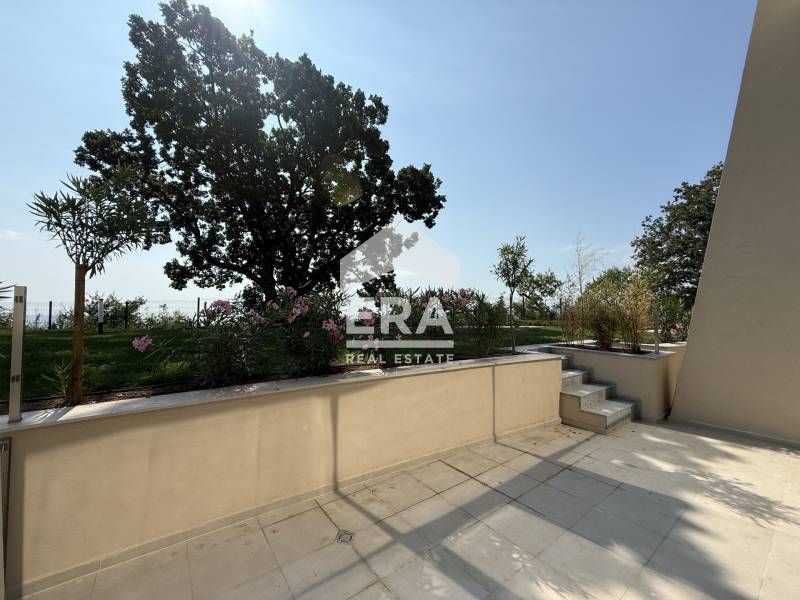 Уникален тристаен апартамент на две нива за продажба, тип "ГРАДСКА КЪЩ