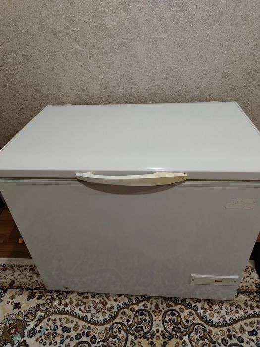 Продам морозильную камеру