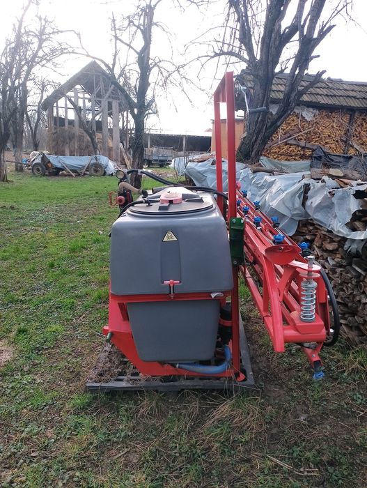 Vând pompa de ierbicidat 400 l