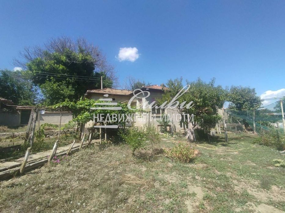 Самостоятелна ТУХЛЕНА къща - с.Ивански