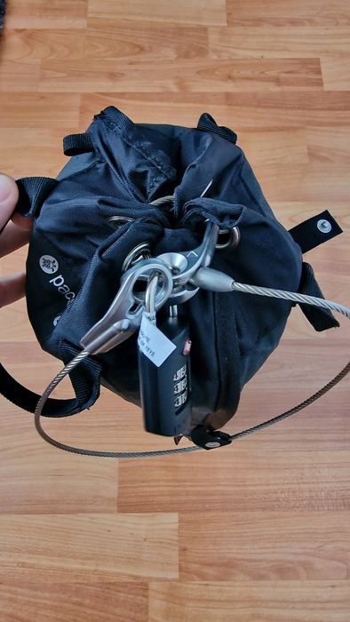 Seif portabil Pacsafe Travel Safe 5l Gii travelsafe vacanta mare bani