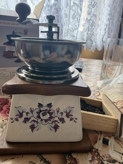 Ретро ръчна кафемелачка – нова, немско качество