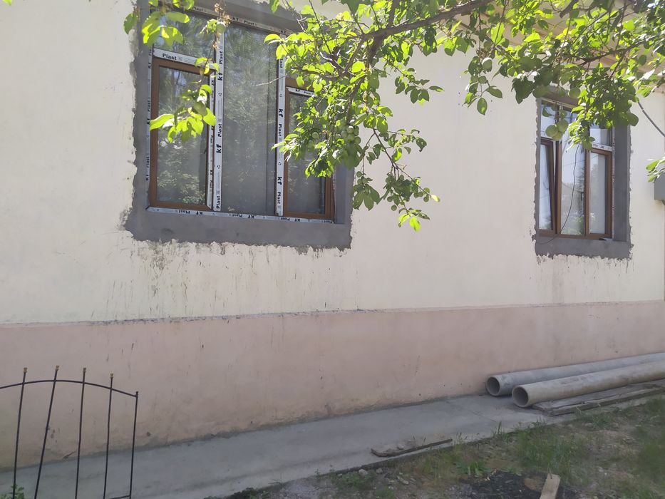 Eski 16 yilliyda ,3 so'tik uchastka sotiladi toshmi po'stidan ropparos