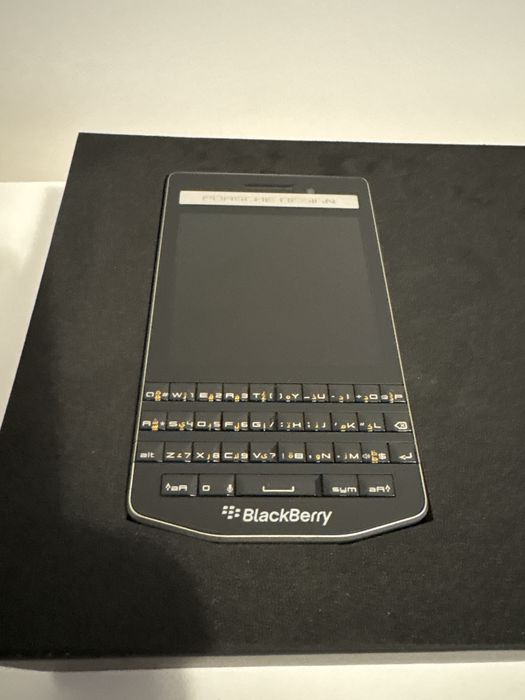 Blackberry Porsche Design P9983