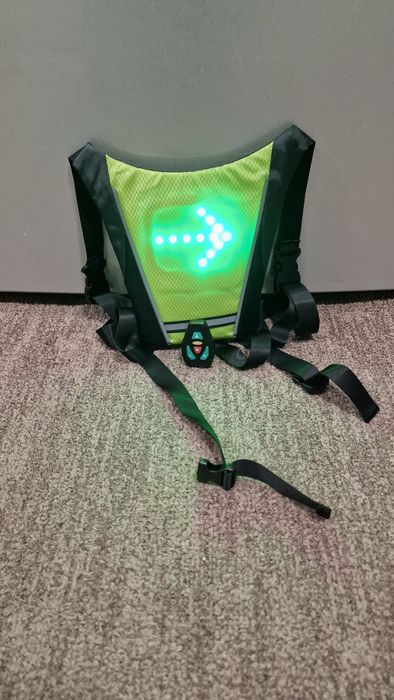 Vesta reflectorizanta biciclist ciclism cu lumini de semnalizare