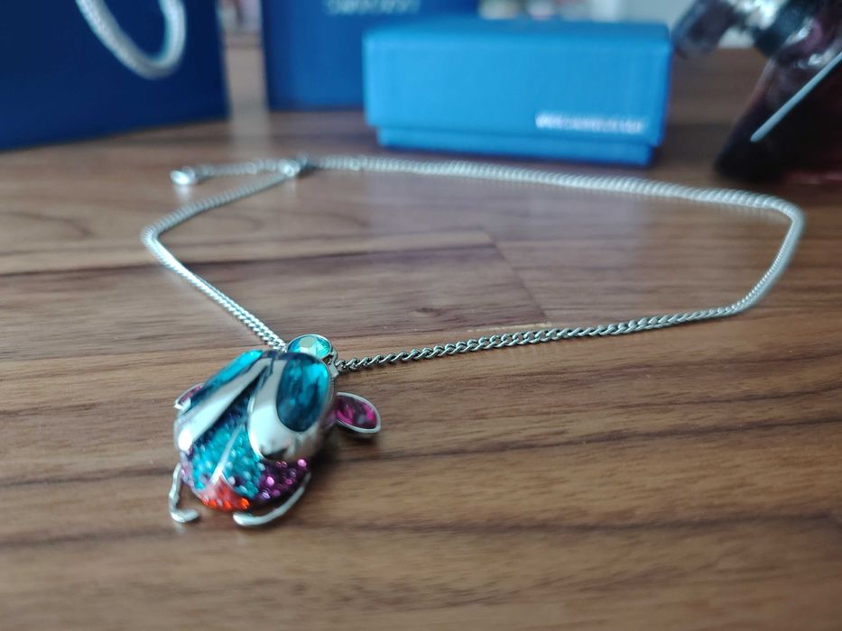 Колие Swarovski - Бръмбар
