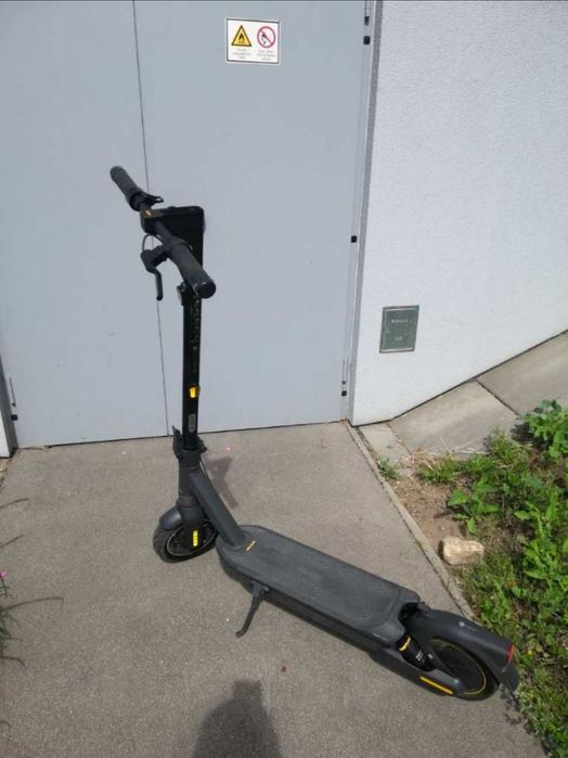 Электроника Ninebot Max G2 в хорошем состояние