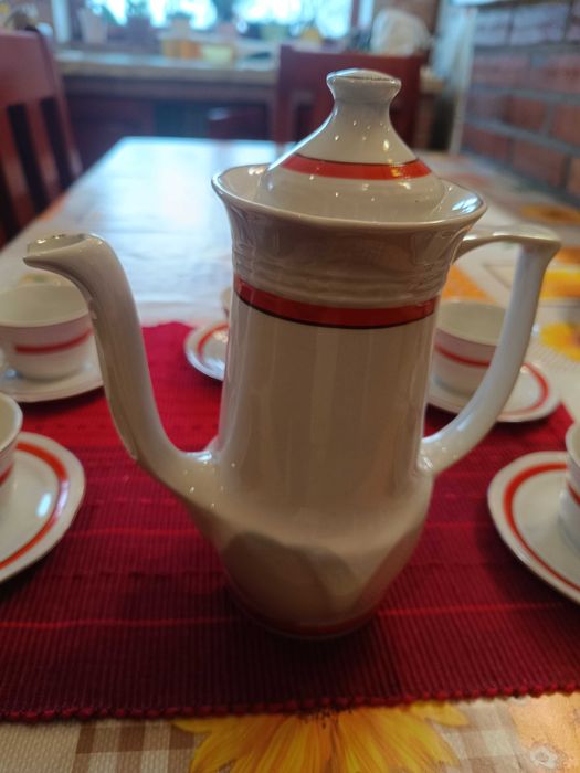 Set cafenea portelan 6 persoane utilizat cu defect minor