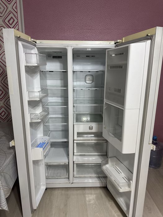 Холодильник LG Linear