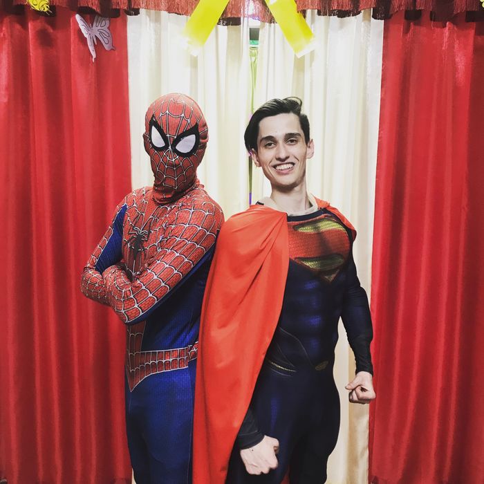 Продам костюмы аниматоров