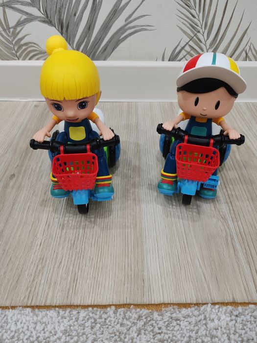 Игрушку детскую музыкальную