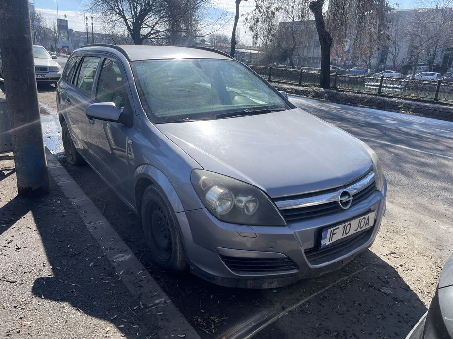 Dezmembrez Opel Astra h facelift 1.4 1.6 1.7 1.9