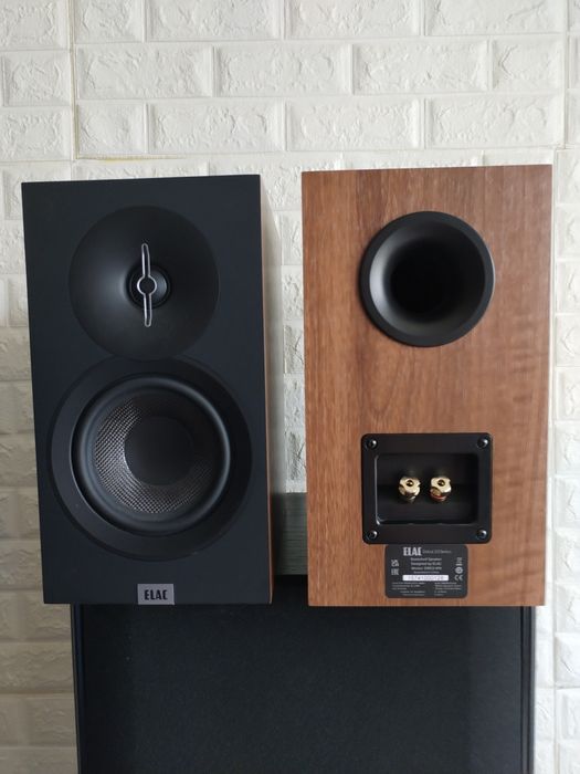 Полочники ELAC DEBUT 3.0 DB 53