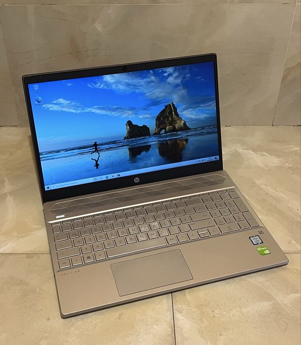 HP Pavilion 15 Silver cs i7-8 Gen. 1TB HDD 8GB RAM