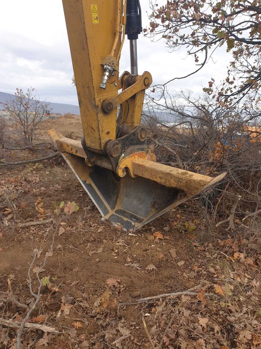 Багер под наем Сливен | CAT,Hyundai | Самосвали | Manitou | Водоноска