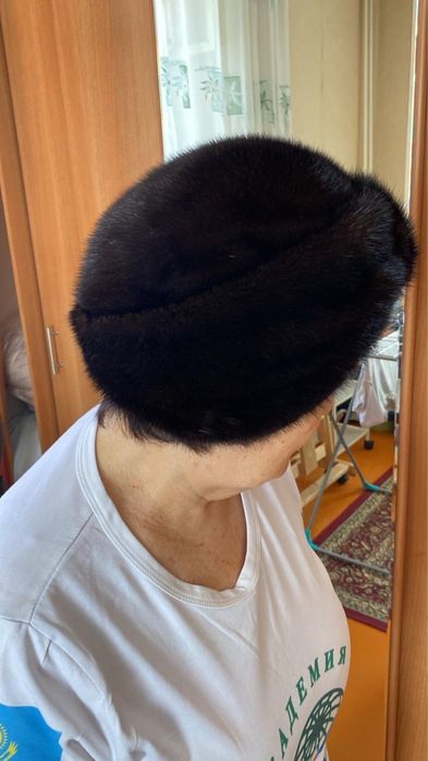 Продам норковую шапку