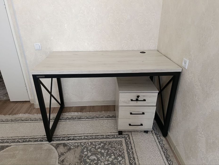 Парта. Parta yangi