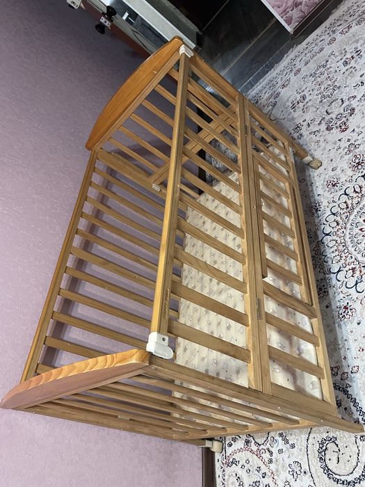 Продам манеж в хорошем состоянии