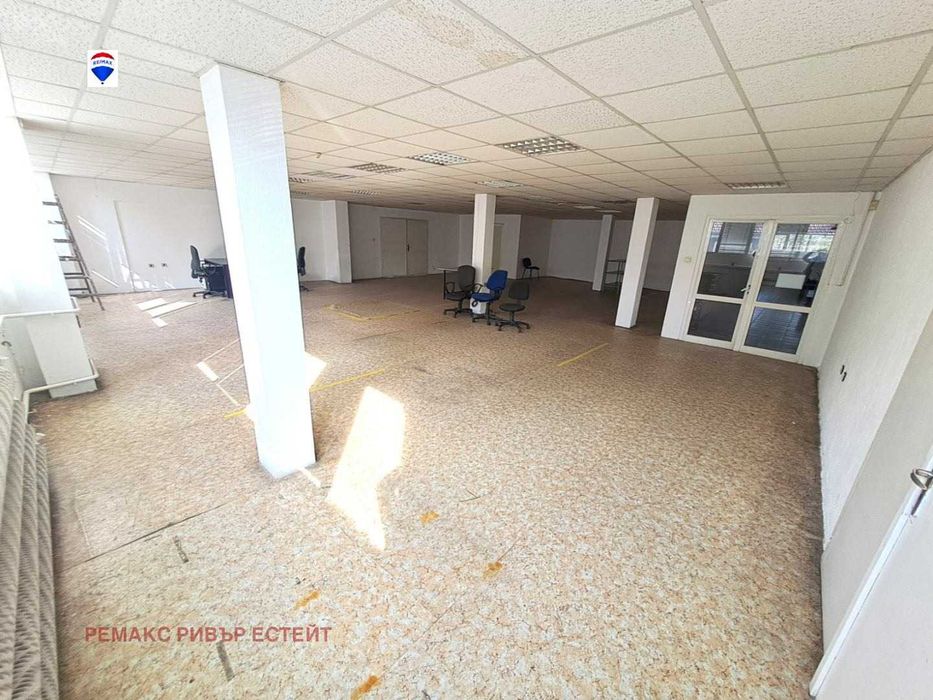 Дава се под наем Промишлена сграда в Русе, Родина 1 - 1000 кв.м за 5508 € - Снимка #11