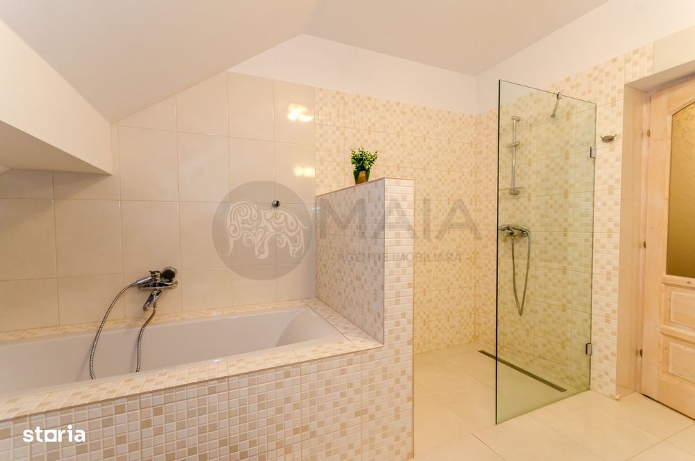 Penthouse 3 camere, 2 bai, 200 mp utili + 35 mp terasa,Calea Dumbravii