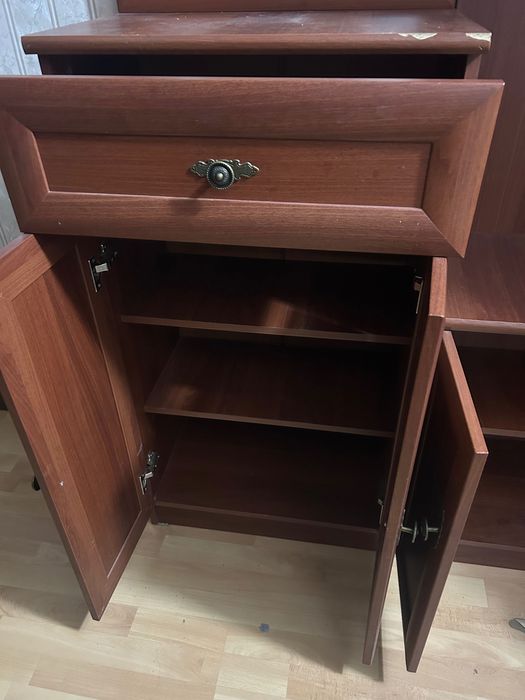 Продам шкаф для прихожей