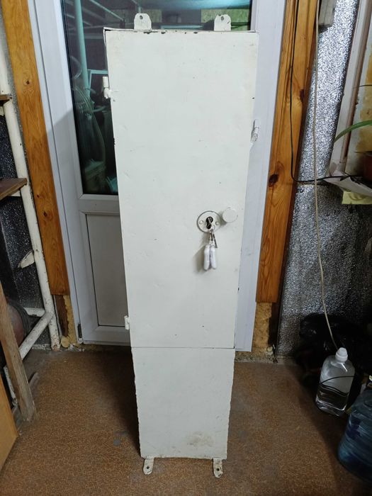 Сейф, сигнализация.