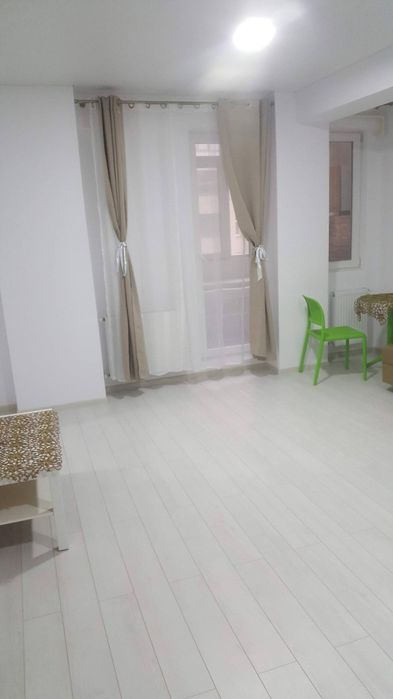 Garsoniera de  închiriat Militari Resident