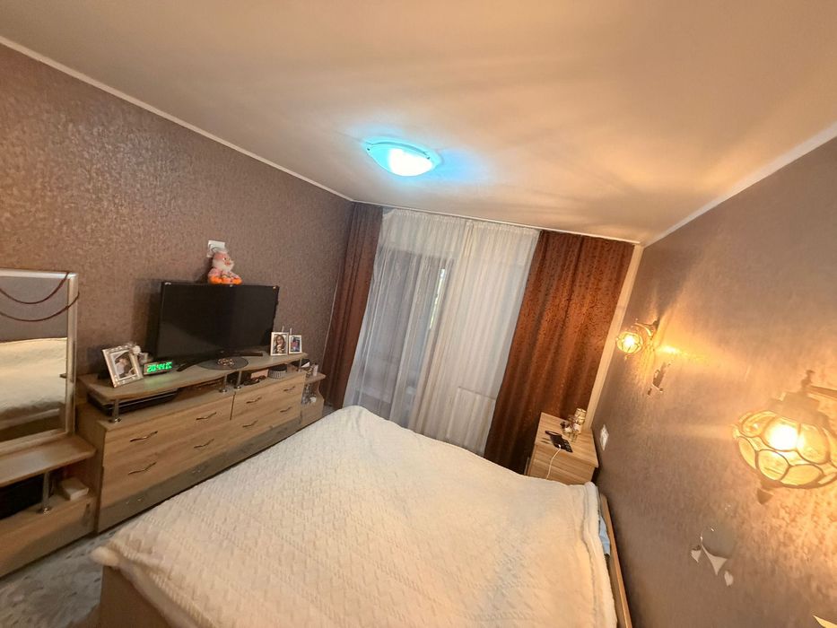 Închiriez apartament bucium