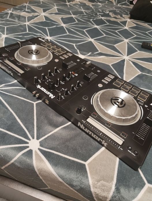 Numark mixtrack pro