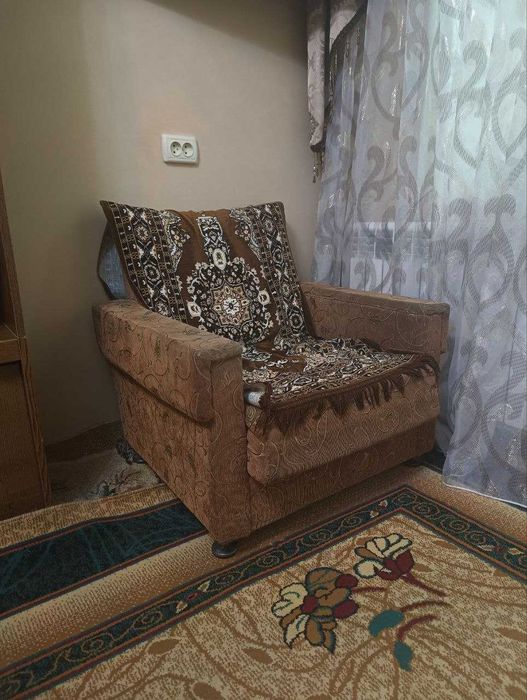 Продаются 2 кресла .