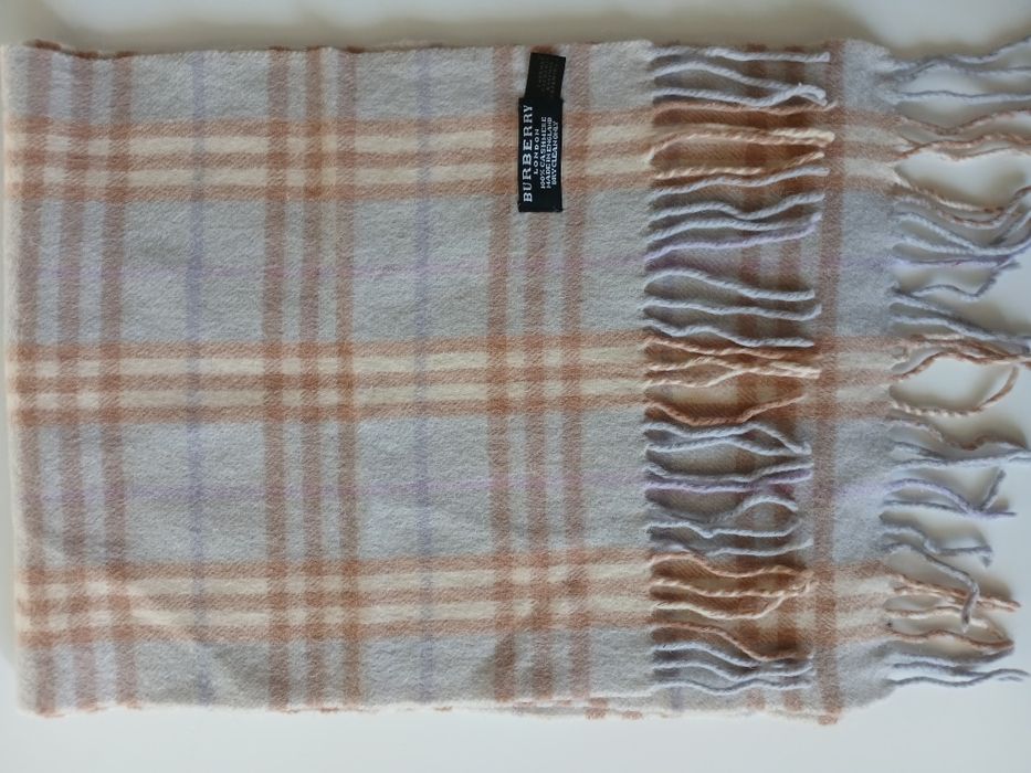 Кашмирени шалове Burberry