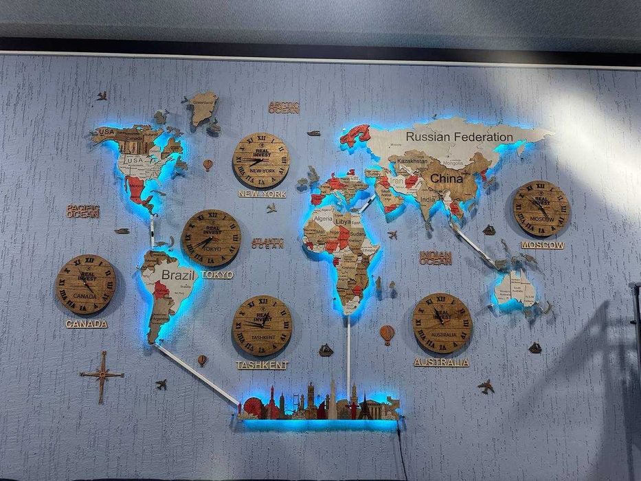 Деревянная карта мира