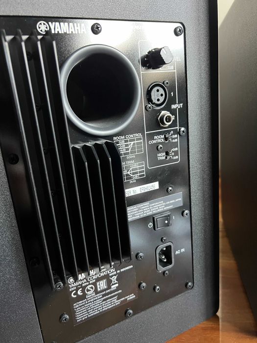 Yamaha HS8 - 2xStudio Monitors - Като Нови!