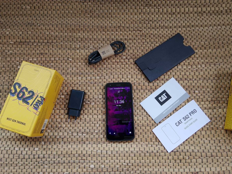 Мобилен телефон с термокамера CAT s62Pro