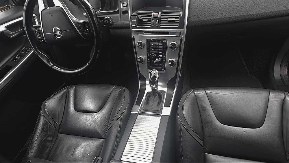 Vând Volvo XC60 în perfectă stare