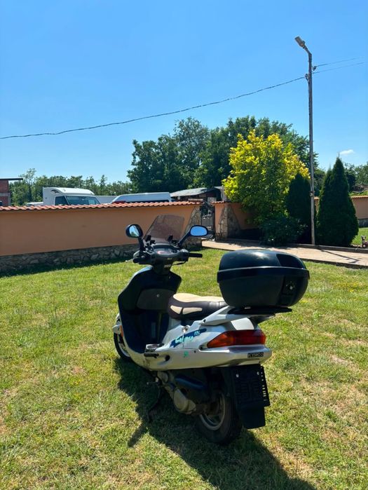 Продавам скутер Kymco 125