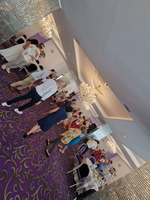 Nu ai găsit încă Dj potrivit pentru petrecerea ta?Ai ajuns unde trebuie.Dj Nunta,Dj Botez Dj Cununie Dj Majorat