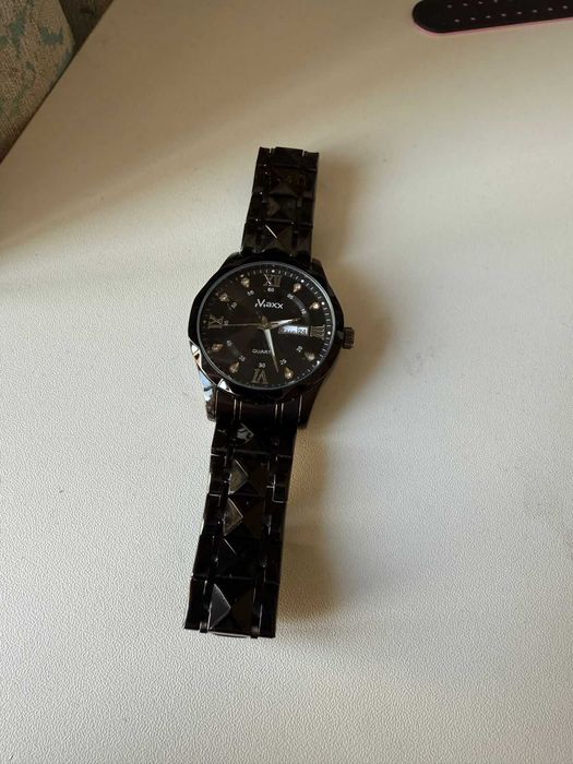 Часы разные цена указано в обьявлений